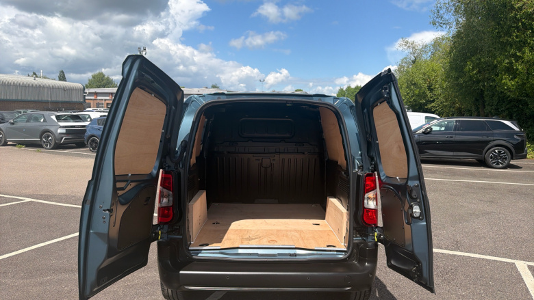 Peugeot Partner Standard Diesel 1.5 BlueHDi 100 Professional Van